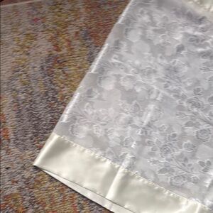 Cejon Cream Floral Satin Wrap